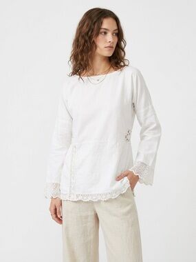 Place Nationale White Upcycled Antique Lace Damask Top Medium